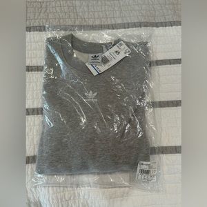 NWT ADIDAS ADICOLOR CREWNECK SWEATSHIRT GREY SIZE XS